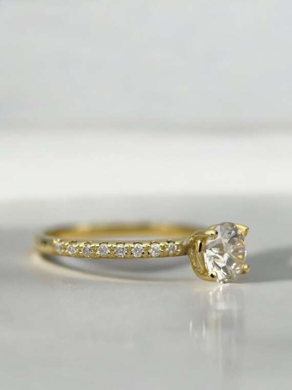 1ct Solitaire diamond ring - Image 2